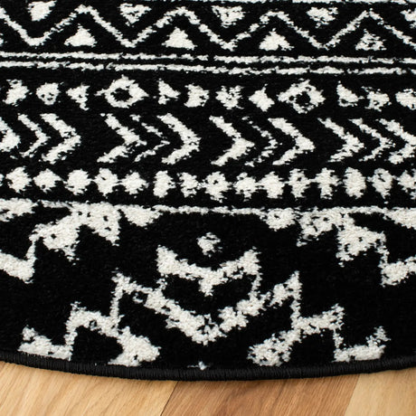 Safavieh Tulum 10'-0" x 10'-0" Rug in Black / Ivory