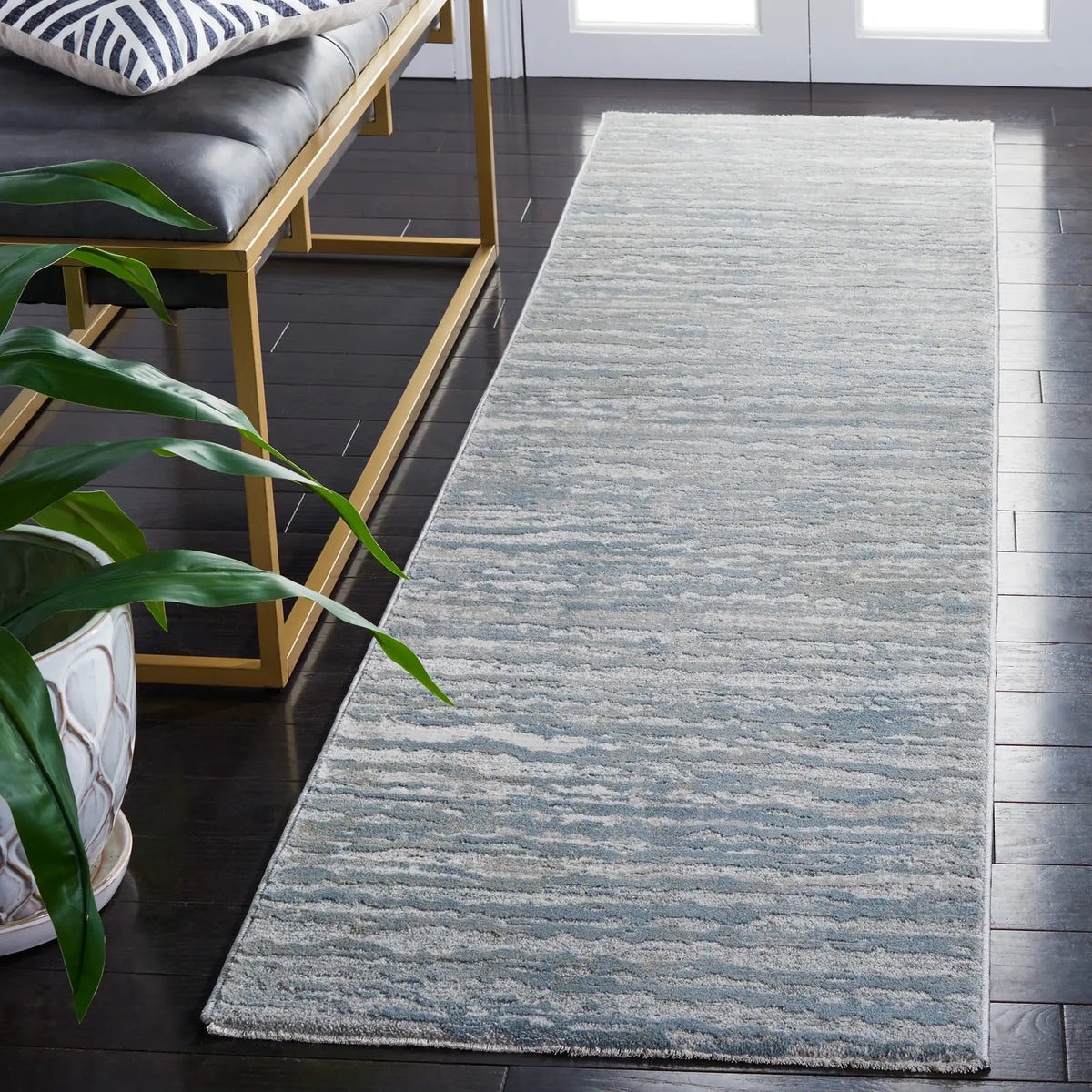 Safavieh Valencia 2'-0" x 8'-0" Rug in Light Grey / Blue