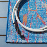 Safavieh Summer 4'-0" x 6'-0" Rug in Blue / Red