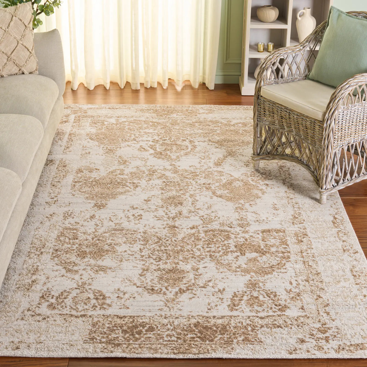 Safavieh Bedford 6'-0" x 9'-0" Rug in Beige / Gold