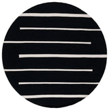 Safavieh Montauk 6'-0" x 6'-0" Rug in Black / Ivory