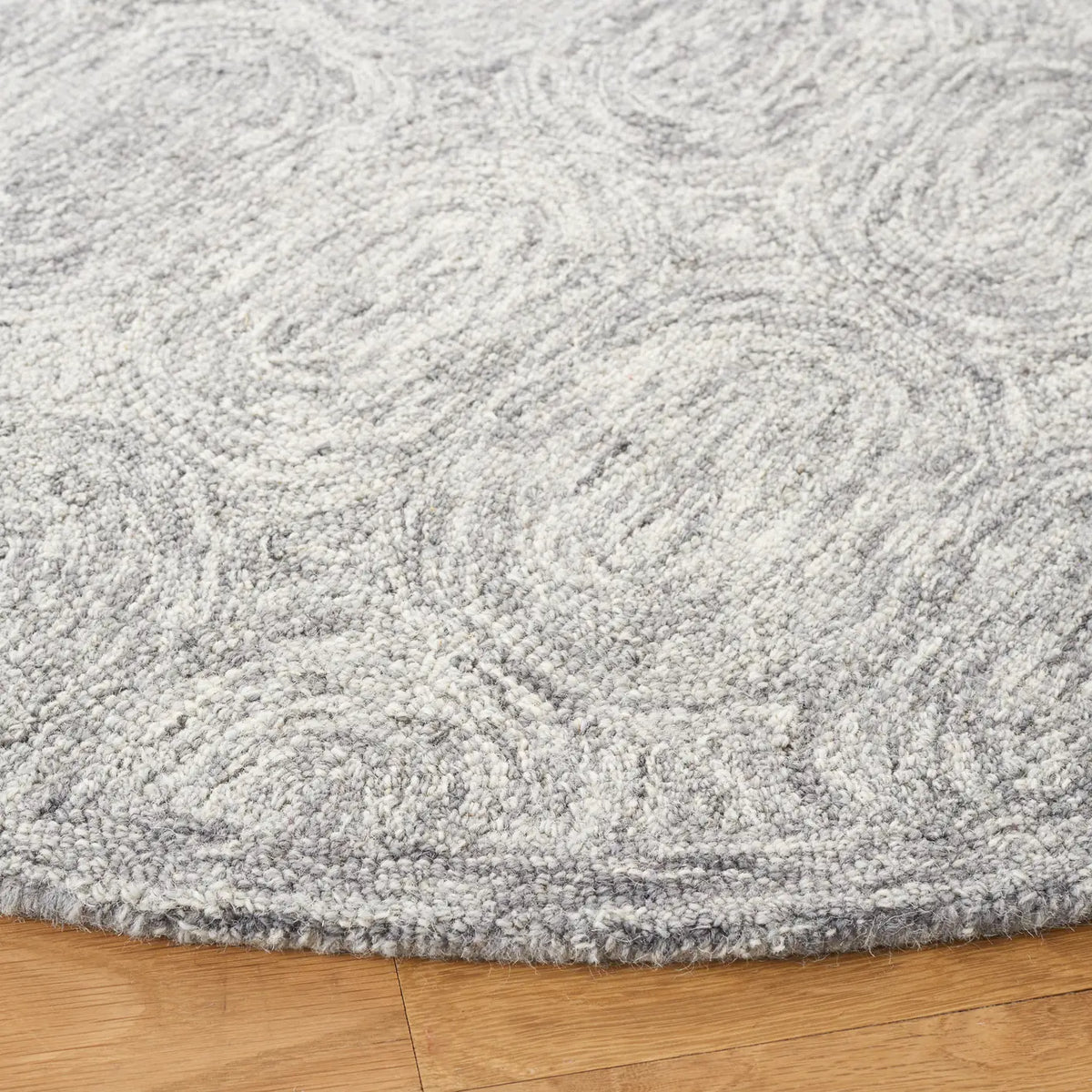 Safavieh Metro 6'-0" x 6'-0" Rug in Grey