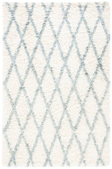 Safavieh Kenya 6'-0" x 9'-0" Rug in Ivory / Blue