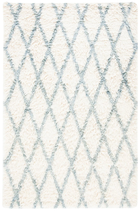 Safavieh Kenya 6'-0" x 9'-0" Rug in Ivory / Blue