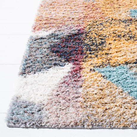Safavieh Calista 4'-5" x 6'-5" Rug in Rust / Gold