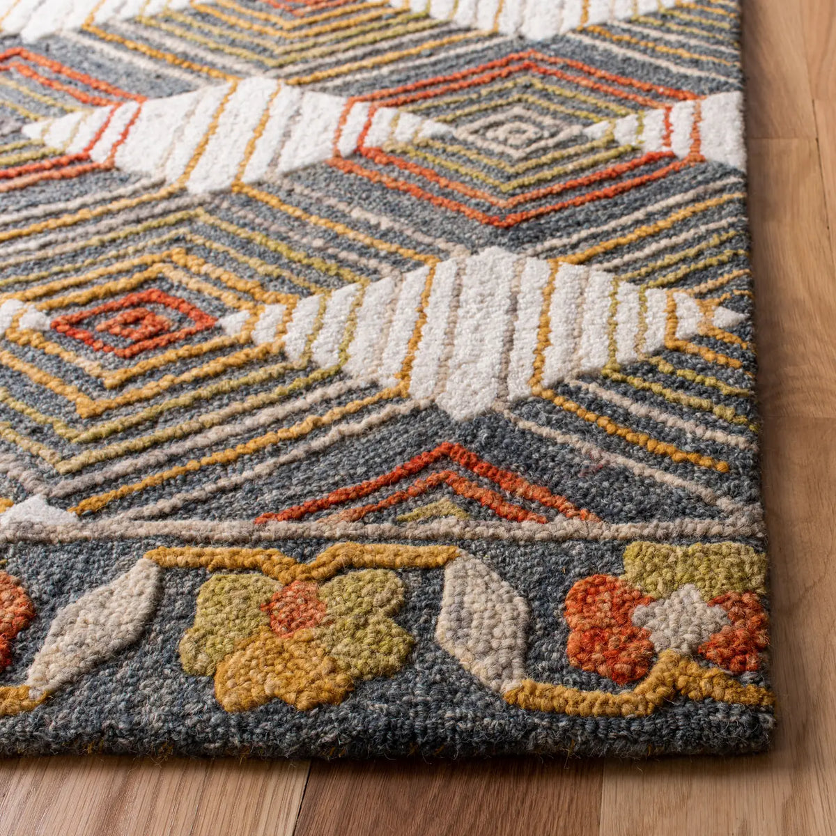 Safavieh Trace 4'-0" x 6'-0" Rug in Blue / Ivory