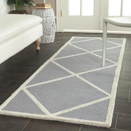 Safavieh Cambridge 2'-6" x 10'-0" Rug in Silver / Ivory