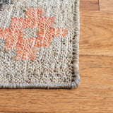 Safavieh Kilim 4'-0" x 6'-0" Rug in Beige / Gold