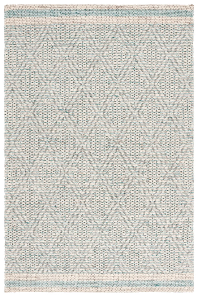 Safavieh Marbella 4'-0" x 6'-0" Rug in Aqua / Ivory