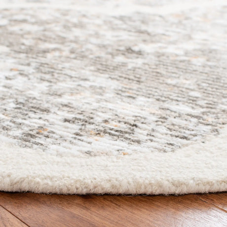Safavieh Artistry 600 7'-0" x 7'-0" Rug in Ivory / Gold