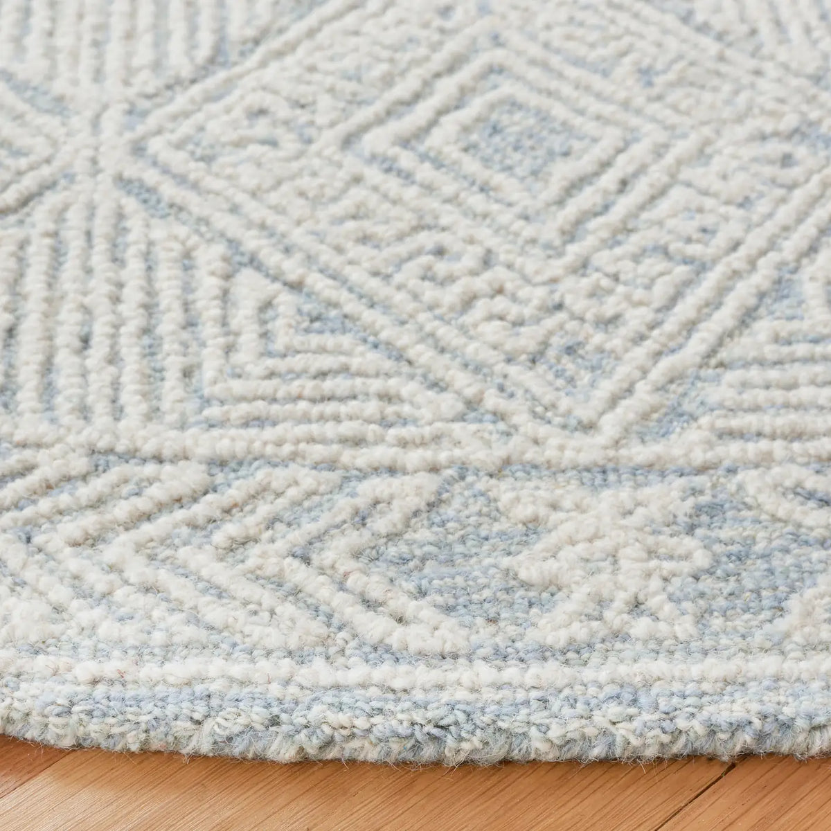 Safavieh Abstract 6'-0" x 6'-0" Rug in Blue / Ivory