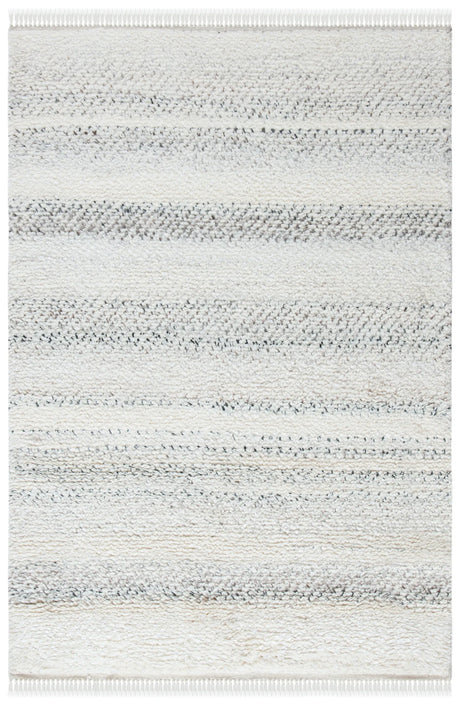Safavieh Casablanca 4'-0" x 6'-0" Rug in Beige