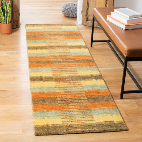 Safavieh Himalaya 2'-3" x 8'-0" Rug in Multi