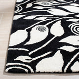 Safavieh Soho 3'-6" x 5'-6" Rug in Black / Ivory