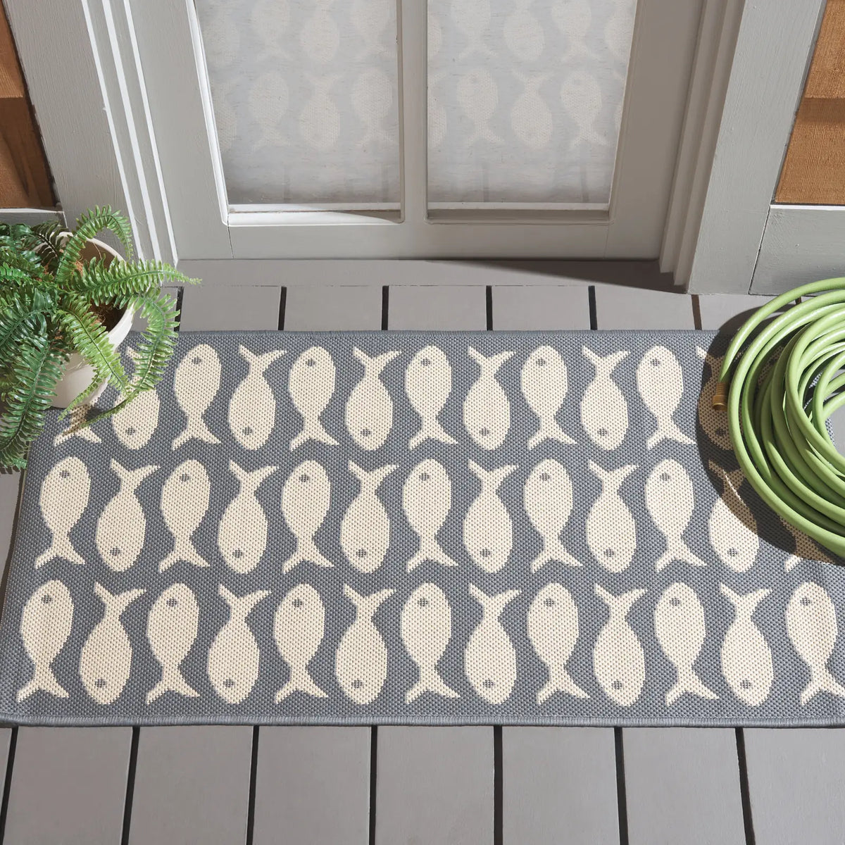 Safavieh Courtyard 2'-0" x 3'-7" Rug in Grey / Beige