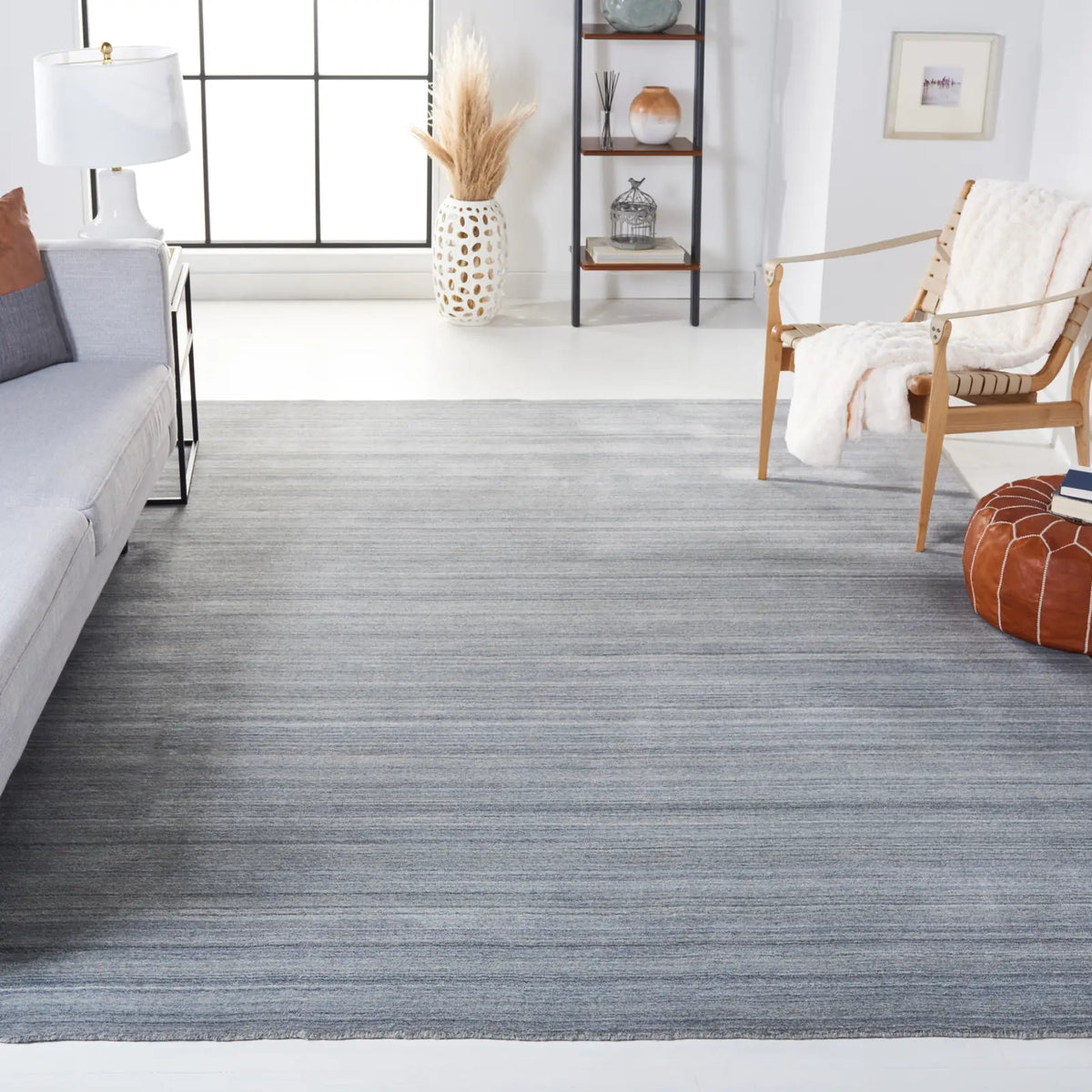Safavieh Himalaya 6'-0" x 9'-0" Rug in Slate / Blue