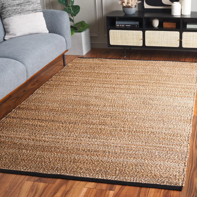 Safavieh Natural Fiber 4'-0" x 6'-0" Rug in Natural / Brown