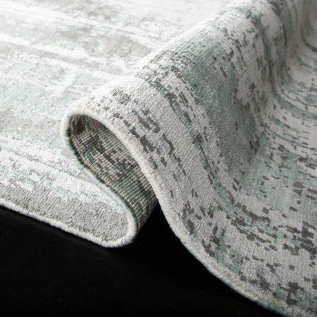 Safavieh Mirage 6'-0" x 9'-0" Rug in Silver / Grey