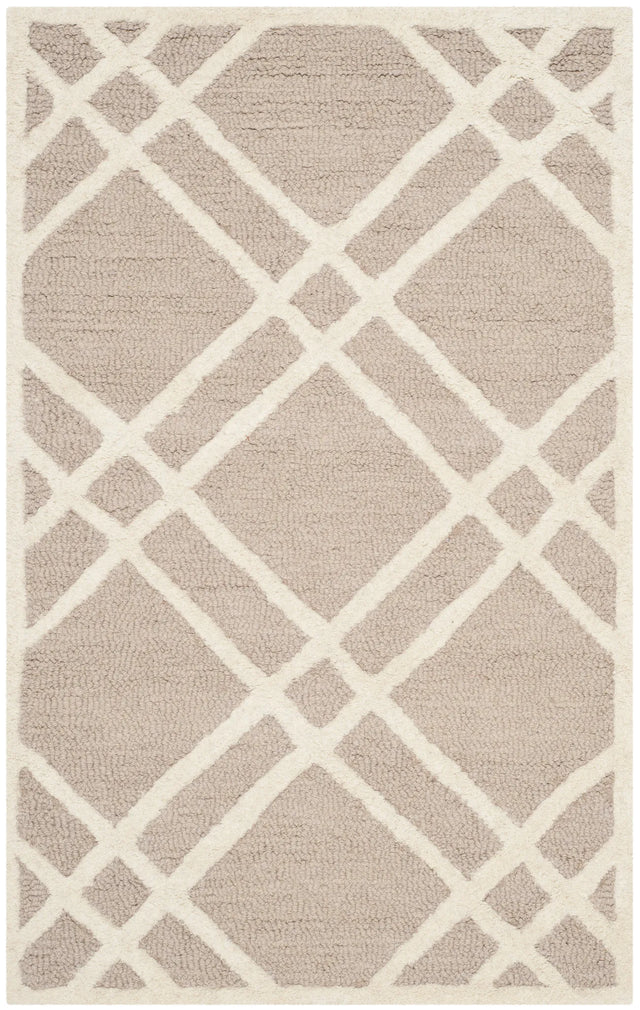 Safavieh Cambridge 2'-0" x 3'-0" Rug in Beige / Ivory