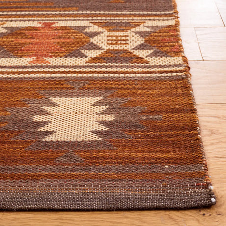 Safavieh Kilim 4'-0" x 6'-0" Rug in Brown / Dark Grey