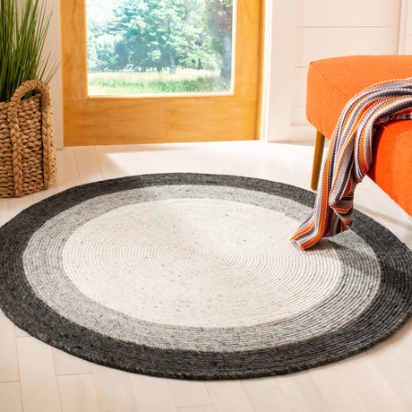 Safavieh Braided 3'-0" x 3'-0" Rug in Grey / Ivory