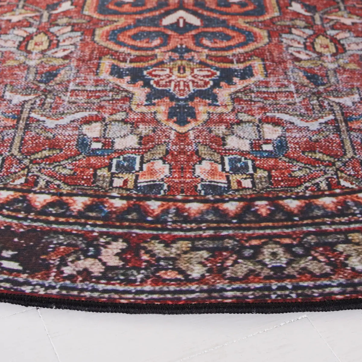 Safavieh Tucson 6'-0" x 6'-0" Rug in Red / Blue