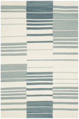Safavieh Kilim 4'-0" x 6'-0" Rug in Blue / Ivory