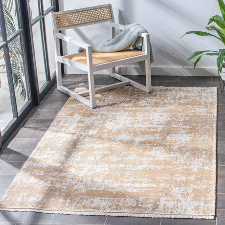Safavieh Augustine 4'-5" x 6'-5" Rug in Taupe / Grey