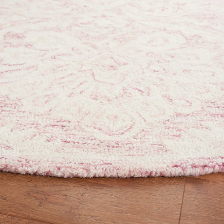 Safavieh Blossom 6'-0" x 6'-0" Rug in Pink / Ivory