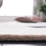 Safavieh Fifth Avenue 5'-0" x 8'-0" Rug in Ivory / Brown