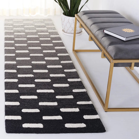 Safavieh Metro 2'-3" x 9'-0" Rug in Black / Ivory