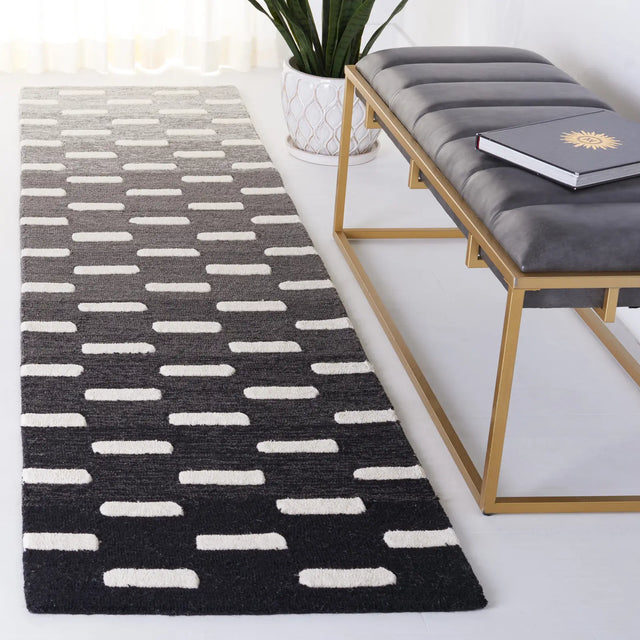 Safavieh Metro 2'-3" x 9'-0" Rug in Black / Ivory
