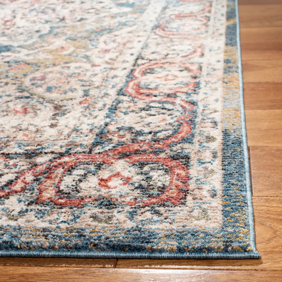 Safavieh Carlyle 200 5'-3" x 7'-6" Rug in Turquoise / Ivory