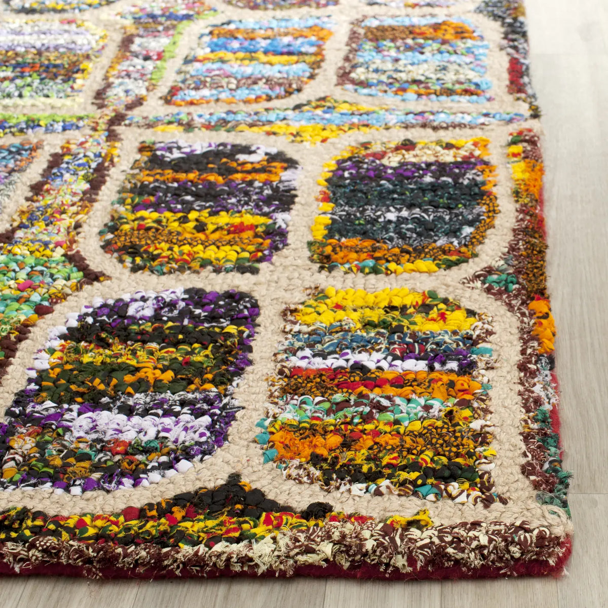 Safavieh Nantucket 2'-3" x 7'-0" Rug in Multi