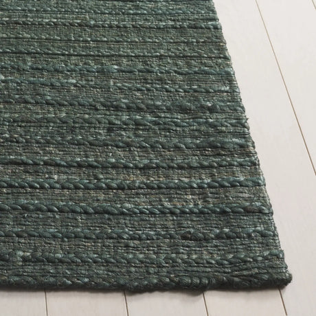 Safavieh Cape Cod 4'-0" x 6'-0" Rug in Sage / Natural