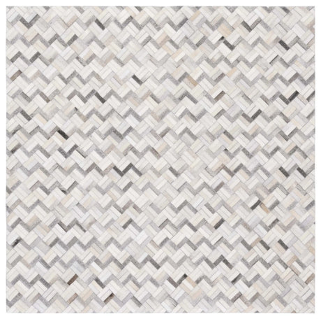 Safavieh Studio Leather 6'-0" x 6'-0" Rug in Black / Grey