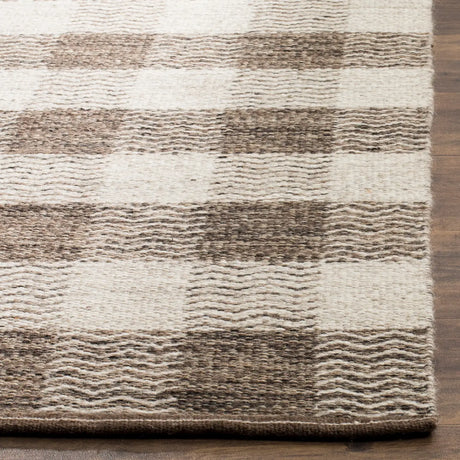 Safavieh Kilim 5'-0" x 8'-0" Rug in Light Grey / Brown