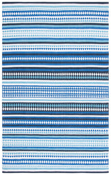 Safavieh Montauk 4'-0" x 6'-0" Rug in Blue / Ivory