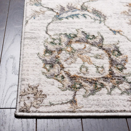 Safavieh Bel Air 4'-5" x 6'-5" Rug in Beige / Grey