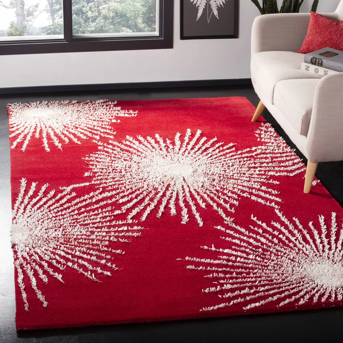 Safavieh Soho 3'-6" x 5'-6" Rug in Red / Ivory