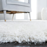 Safavieh Shag 4'-0" x 6'-0" Rug in Ivory