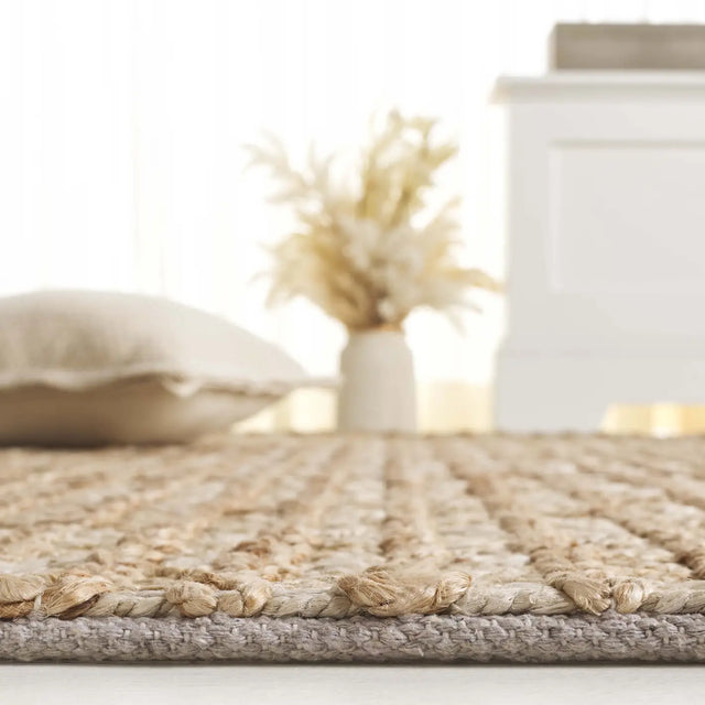 Safavieh Natural Fiber Couture 4'-0" x 6'-0" Rug in Ivory / Natural