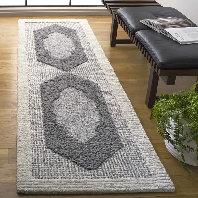 Safavieh Renewal 2'-3" x 8'-0" Rug in Dark Grey / Ivory