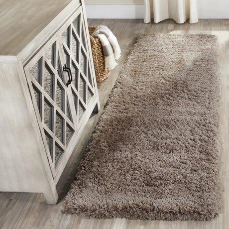 Safavieh Indie Shag 2'-3" x 11'-0" Rug in Mushroom