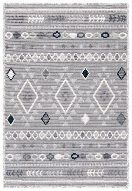 Safavieh Marrakesh 4'-0" x 6'-0" Rug in Grey / Light Grey