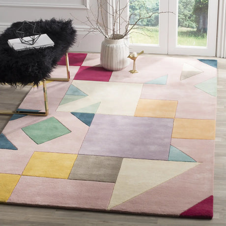 Safavieh Fifth Avenue 5'-0" x 8'-0" Rug in Pink / Multi