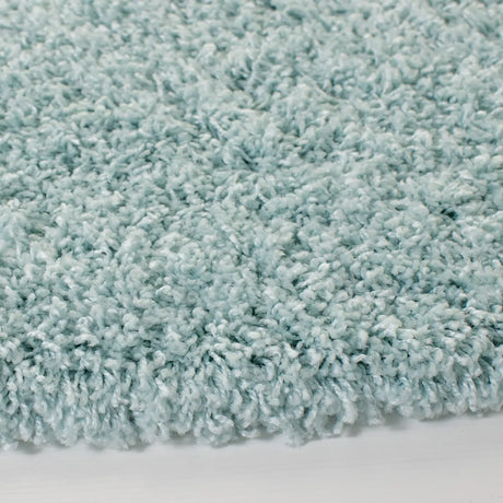 Safavieh Sgl-Laguna Shag 6'-7" x 6'-7" Rug in Light Blue