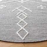 Safavieh Kilim 6'-0" x 6'-0" Rug in Grey / Ivory