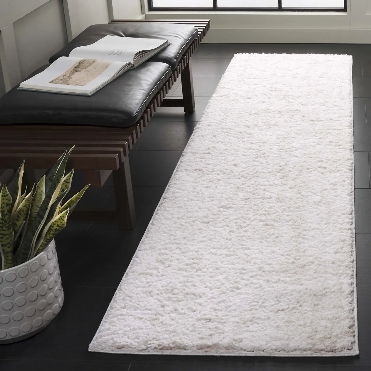 Safavieh Rumi Shag 2'-2" x 8'-0" Rug in Ivory / Light Beige