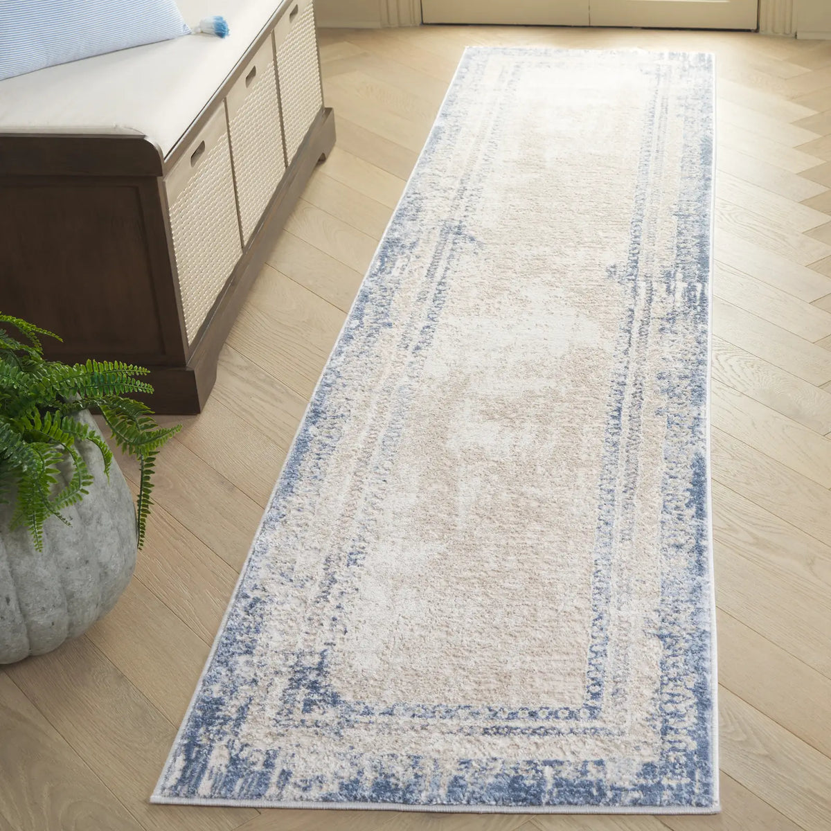 Safavieh Prestige 2'-3" x 8'-0" Rug in Beige / Blue